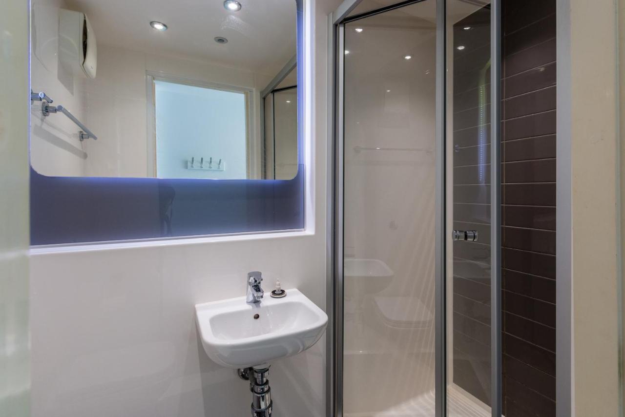 Destiny Student - Holyrood Apartment Edinburgh Exterior photo